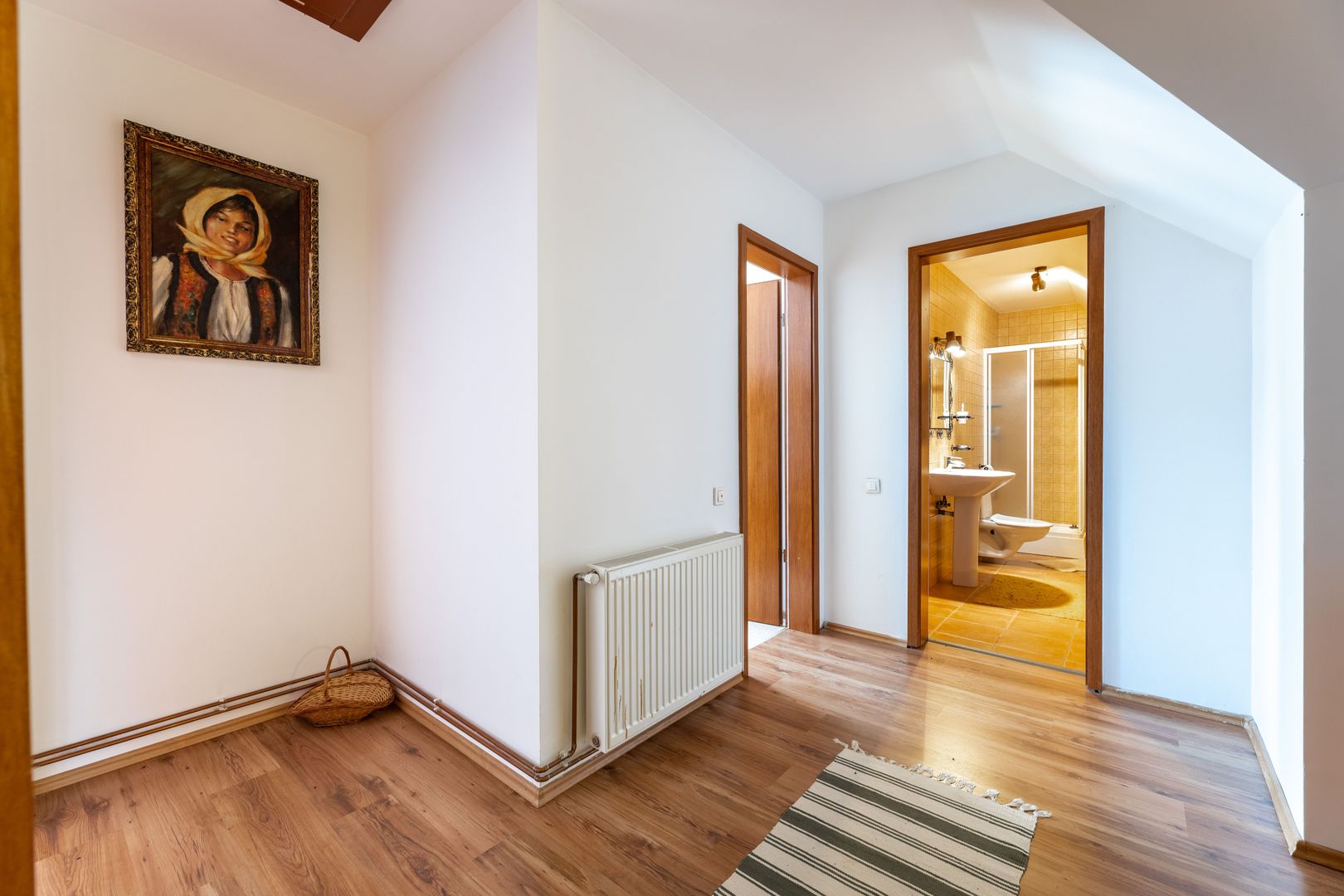 Casă de vacanță în Poiana Mărului. - Poză 11