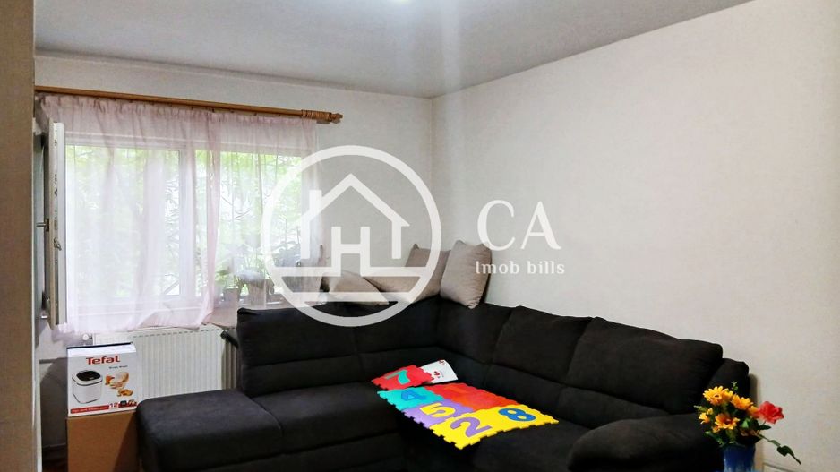 Apartament de vanzare cu 4 camere in Rogerius, Oradea - Poză 1