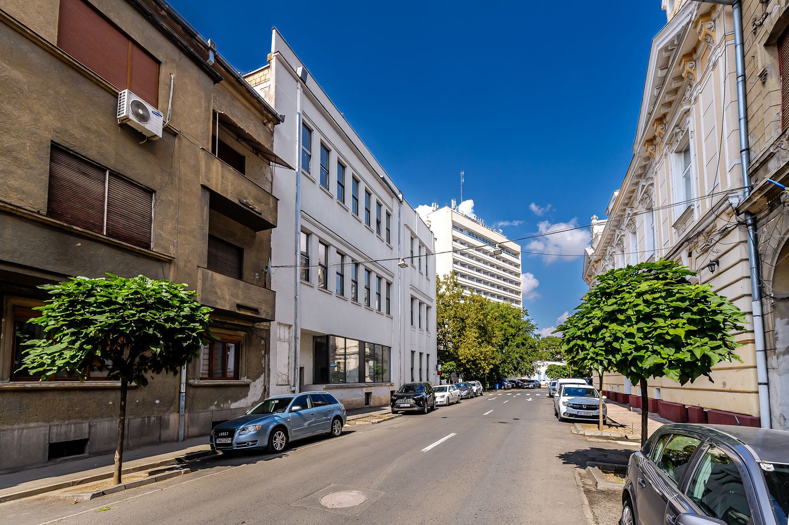 Clădire ultracentrală de vânzare Bulevardul Decebal Comision 0 - Poză 1
