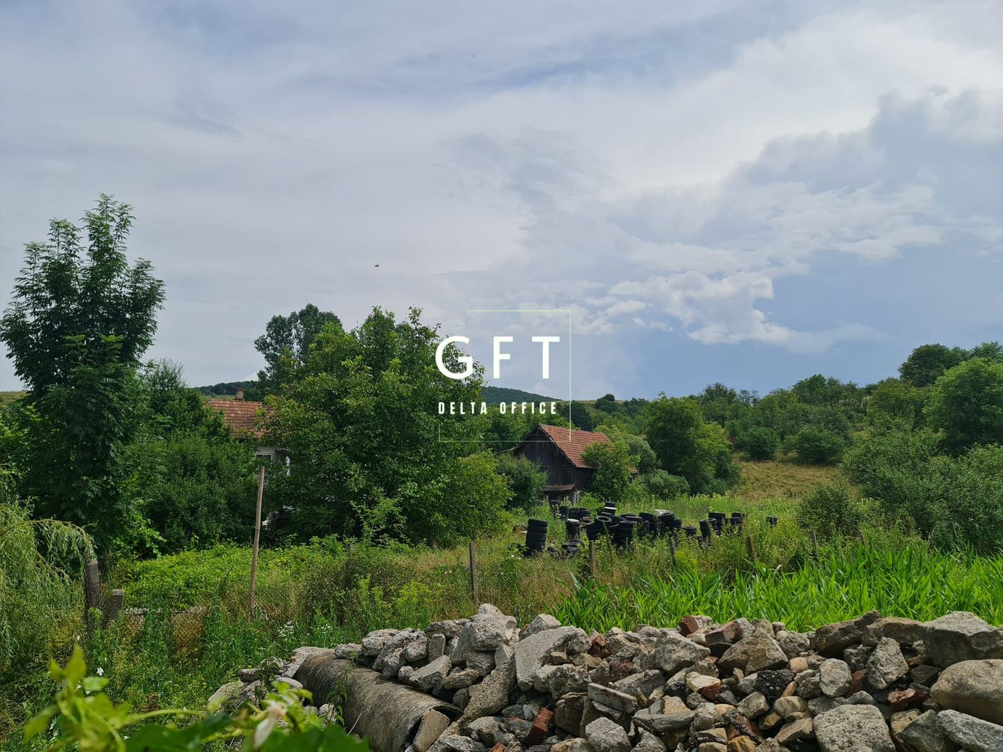 Teren intravilan cu doua constructii in Suceagu - Poză 4