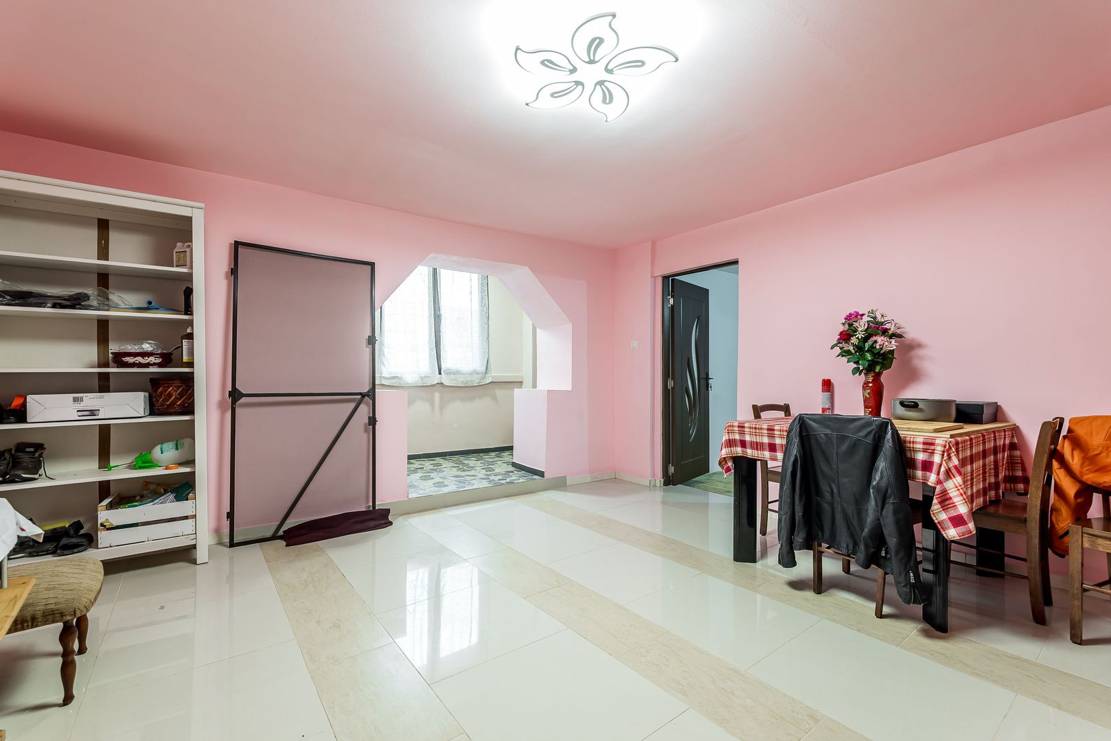 Casă în Vinga – restaurată Integral 2025 | 3 camere | teren generos - Poză 6