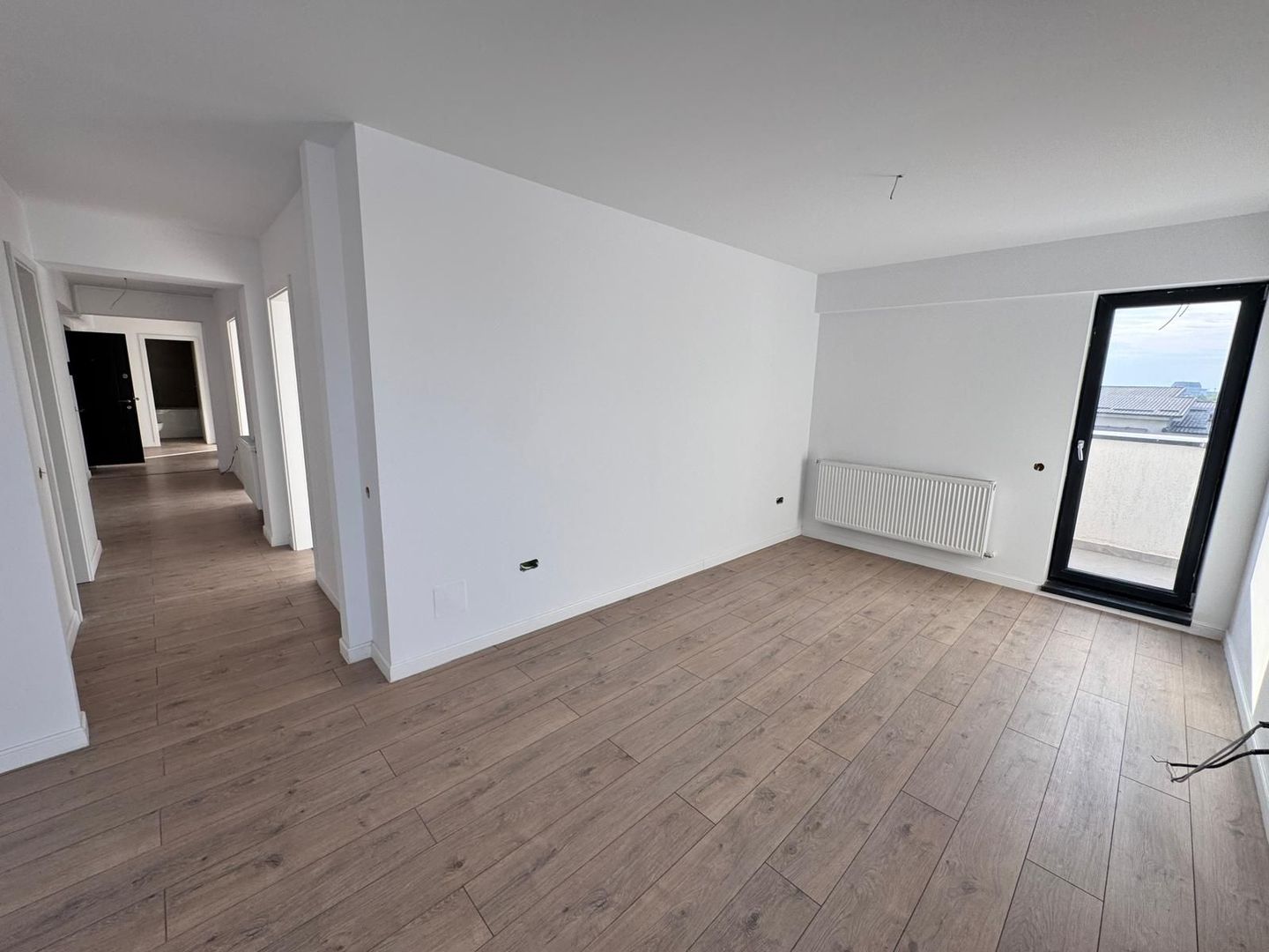 AP. 4 CAMERE - PARCARE INCLUSA, CENTRALA PROPRIE, TERASA 32 MP - Poză 6