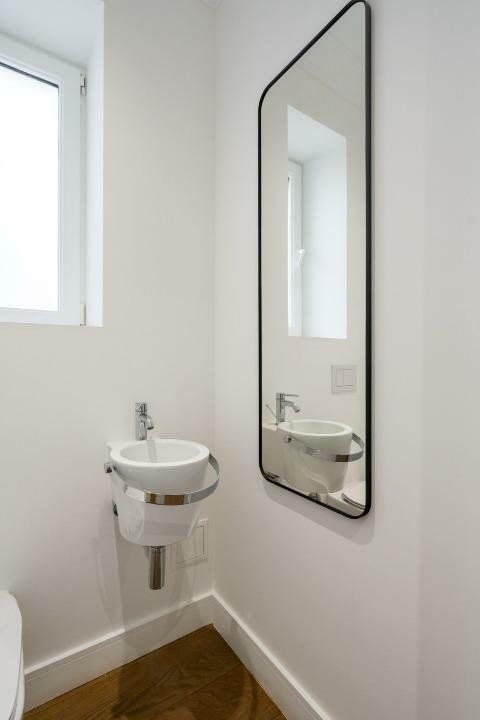 Apartament 5 Camera cu intrare proprie și curte, ideal pentru birou - Poză 12