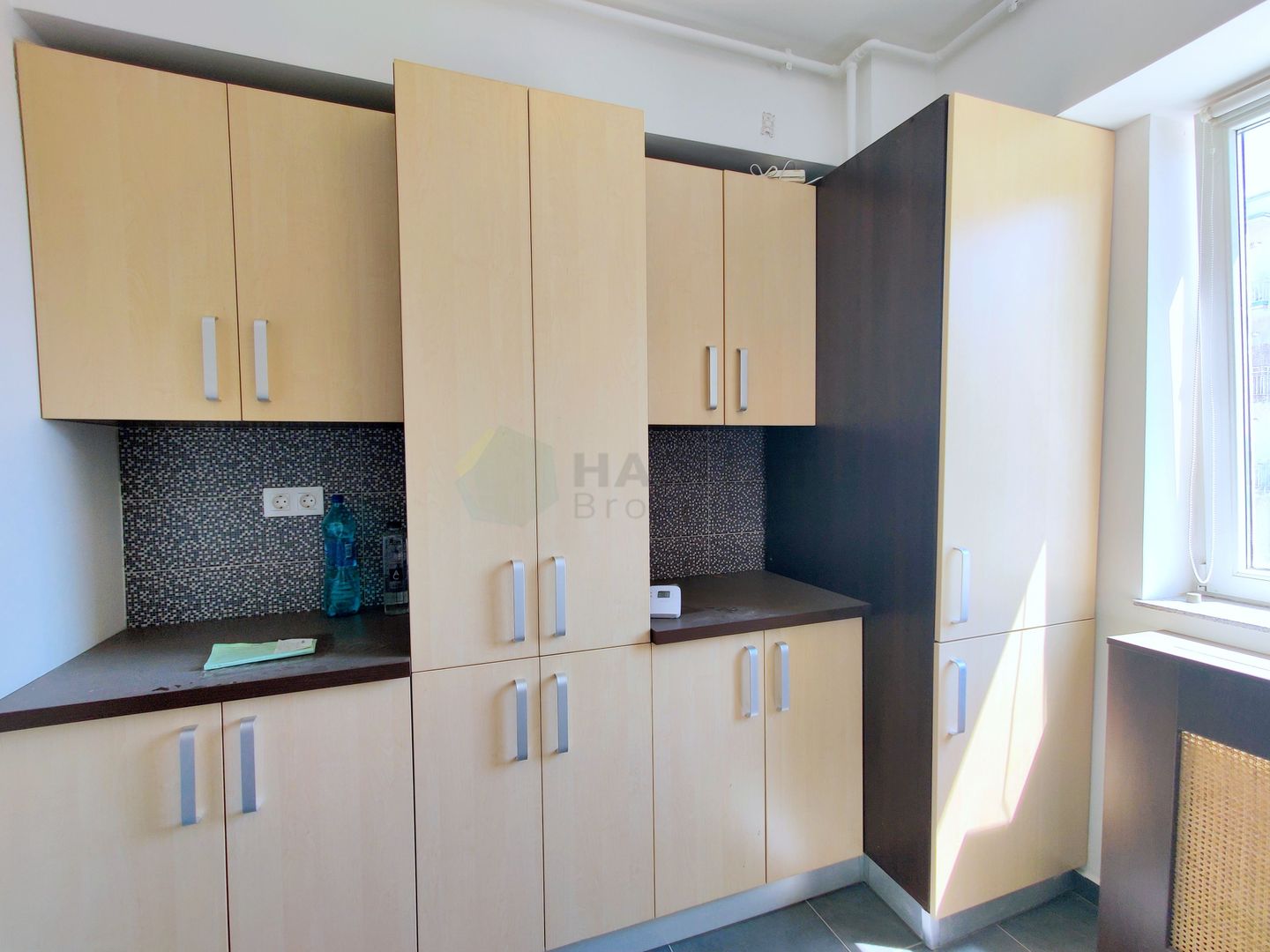 Decomandat, doua bai, loc de parcare in subteran, disponibil imediat - Poză 17