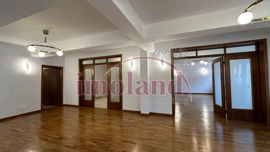 Inchiriere - 4 camere Renovate Integral - Primaverii - Poză 1