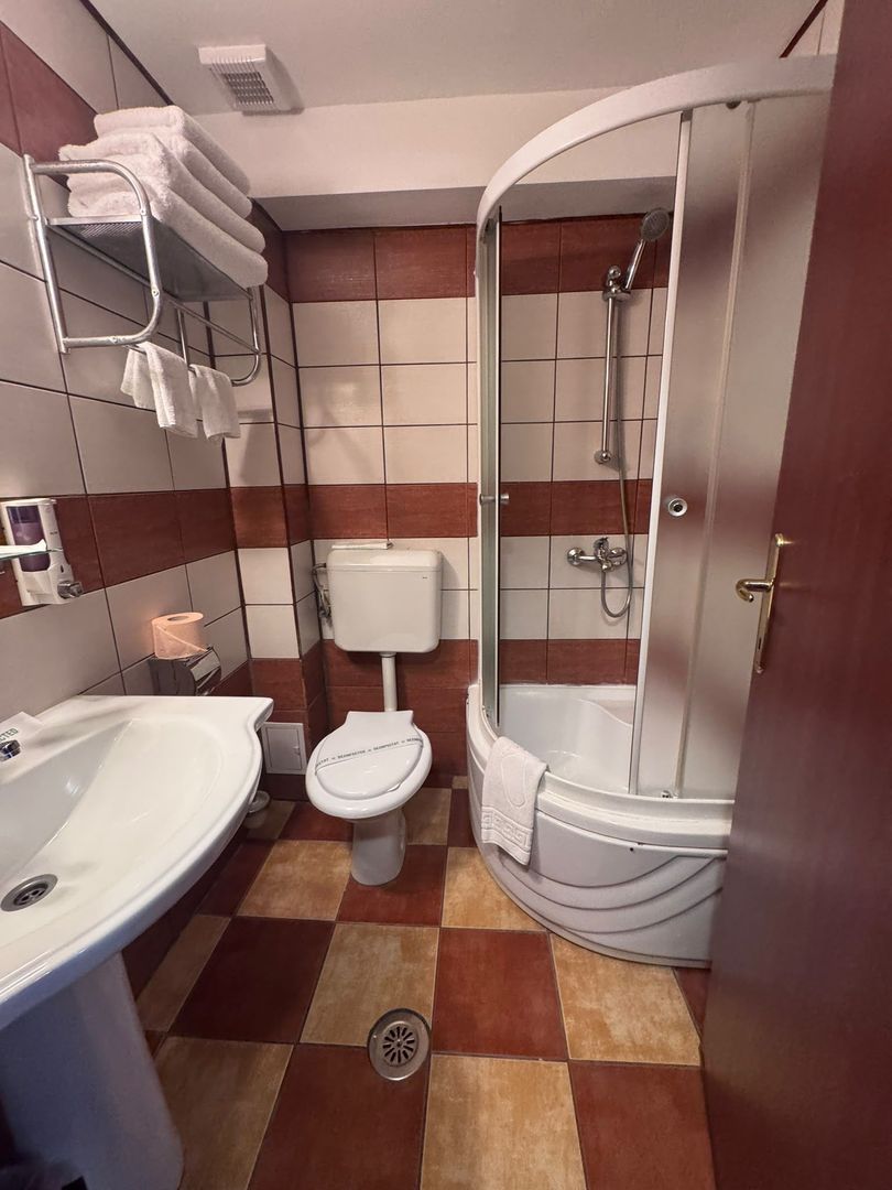Hotel de vânzare – Strada Tineretului, Giurgiu - Poză 9