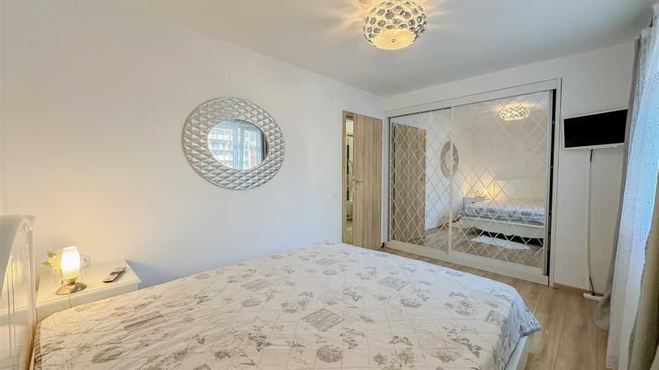 Apartament superb 2 camere + parcare Urban Coresi - Poză 6