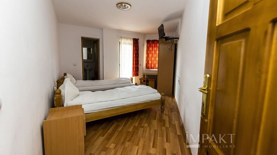 Pensiune 10 camere in statiunea Muntele Baisorii - Poză 20