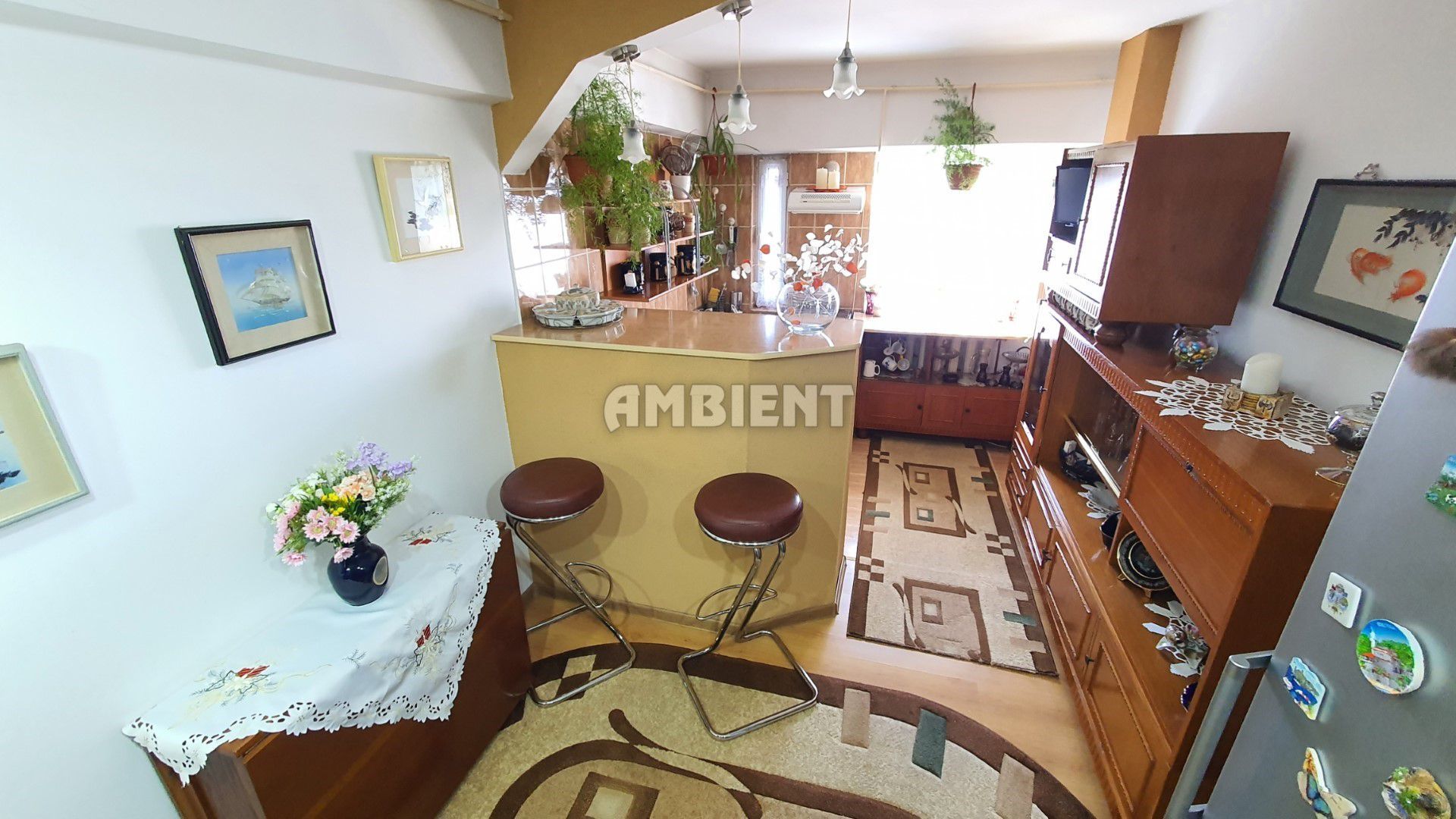 Apartament 4 camere, etaj 6, zona TRAIAN; - Poză 1