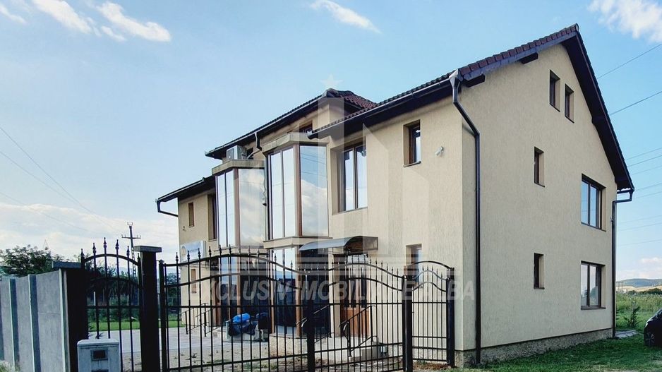 Casa tip duplex de vanzare, Ampoi 2 - Poză 1