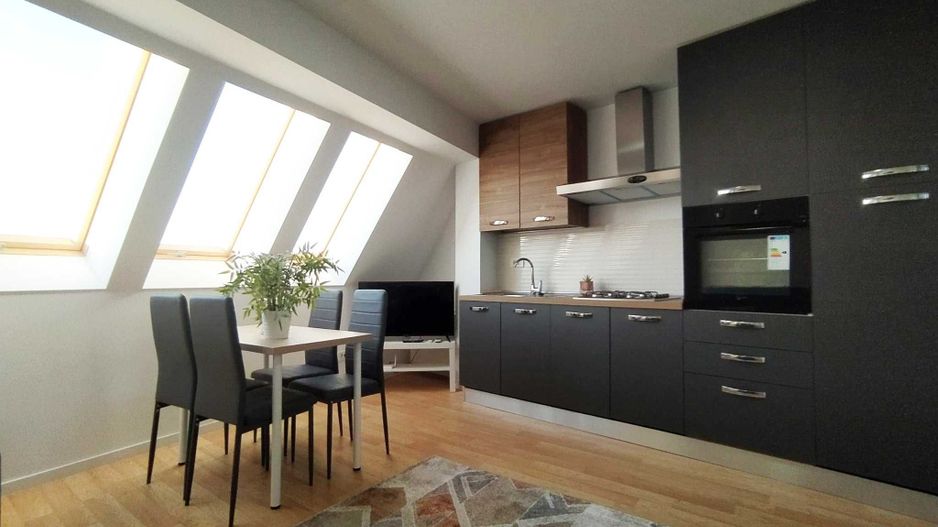 Inchiriere apt 2 camere Tei - Poză 2