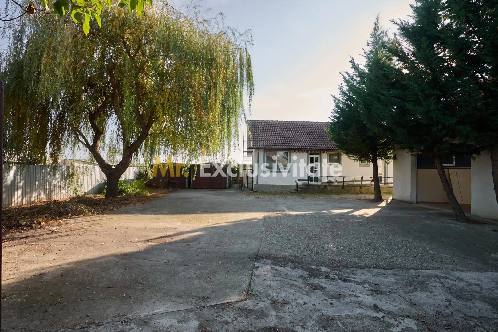 Casa de locuit + hala 136 mp in aceesi curte Maracineni Argeselu - Poză 8
