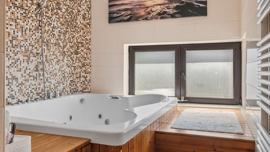 Eleganță și Spațiu în Inima Cartierului Domenii | Apartament cu 5 Camere în Vilă - Poză 14