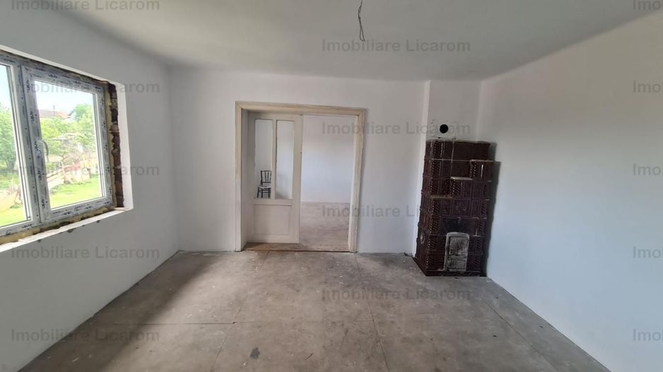 Vila P+E+Pod in Codlea zona cu aer curat,teren 1050 mp - Poză 4