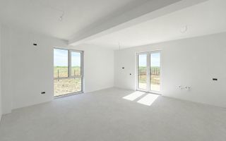 COMISION 0! Duplex finalizat. 5 camere, 3 bai. Panouri fotovoltaice. - Poză 1