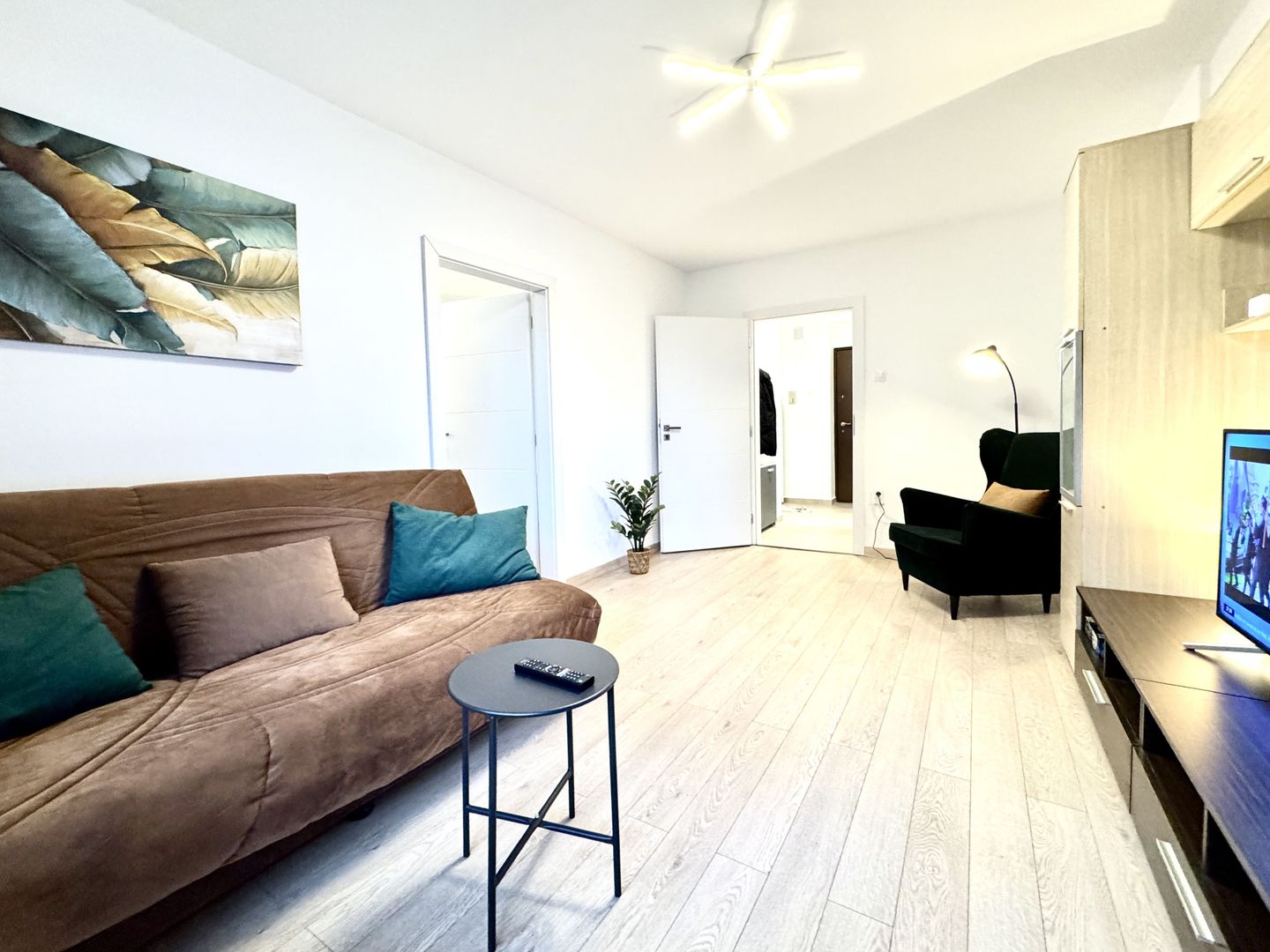 2 camere central vis-a-vis de Posta Mare - Poză 28