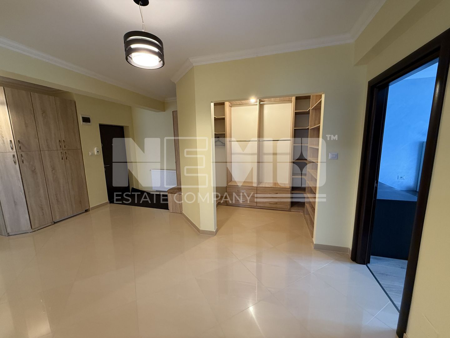 Apartament Central | 3 camere | 95 mp + boxă + parcare | Parter - Poză 2