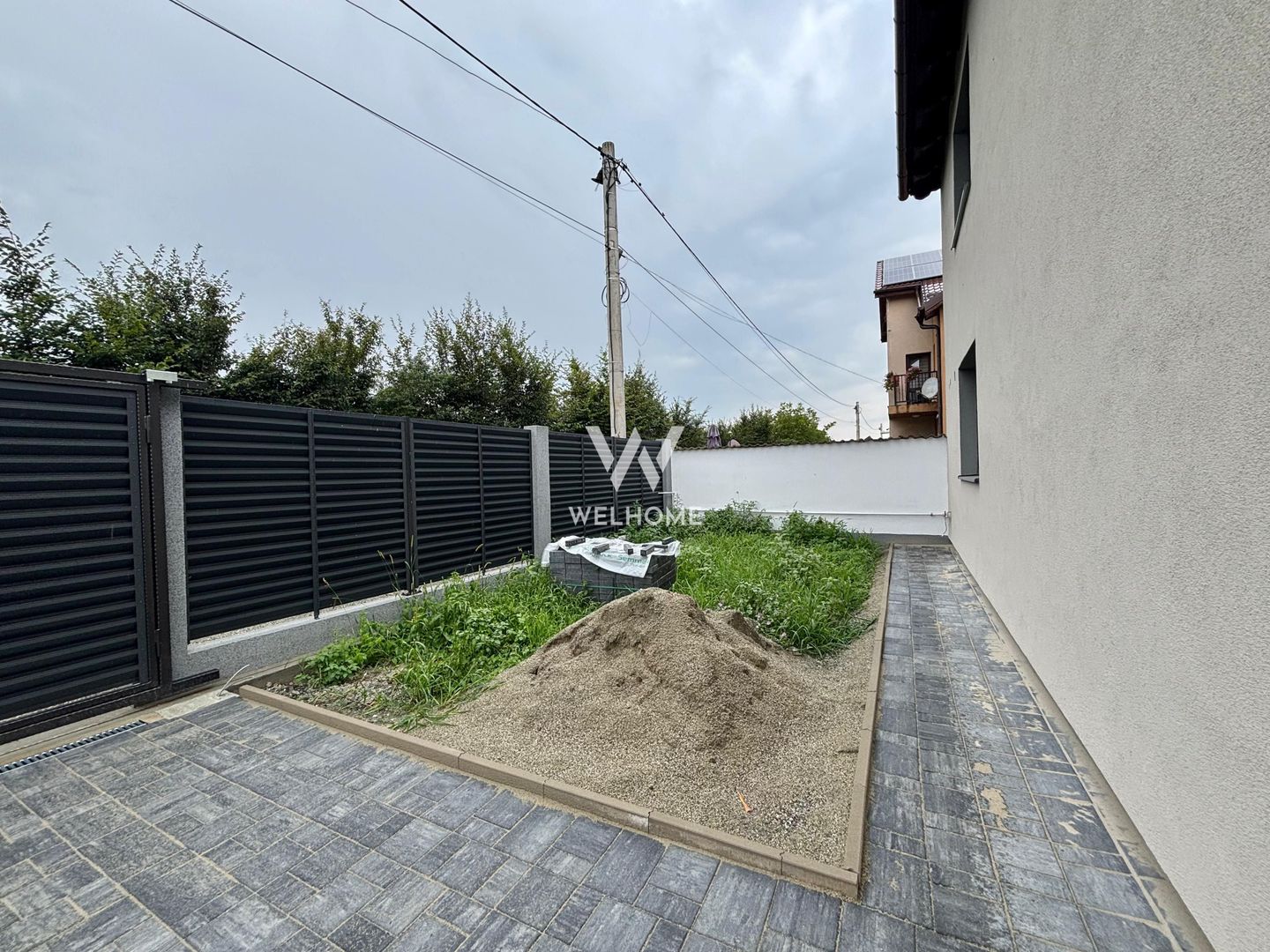 Casă INDIVIDUALĂ cu PIVNIȚĂ și POD în Sibiu - Poză 3