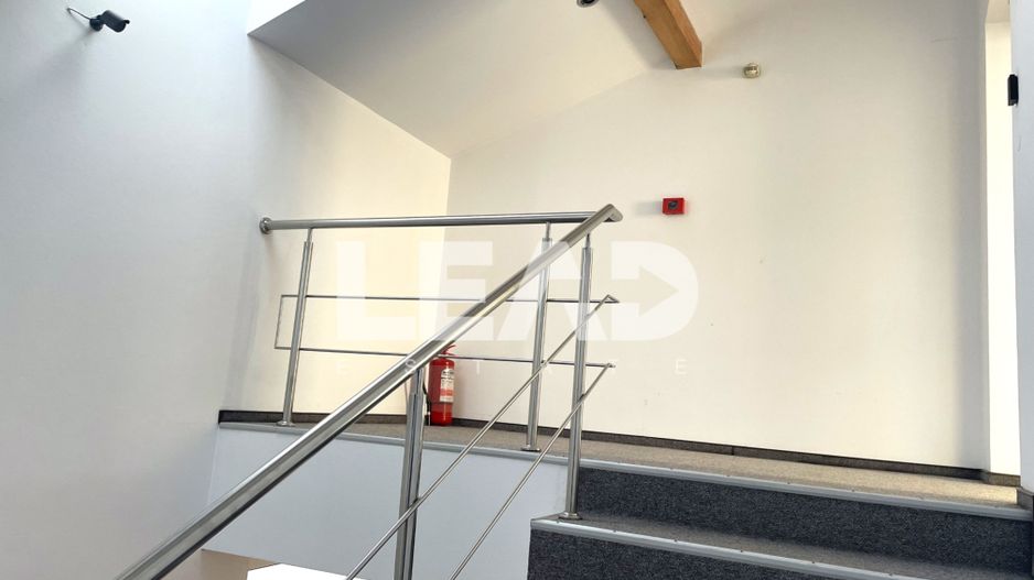 Birouri de inchiriat, open space, 187 mp utili, str Aurel Vlaicu! - Poză 6