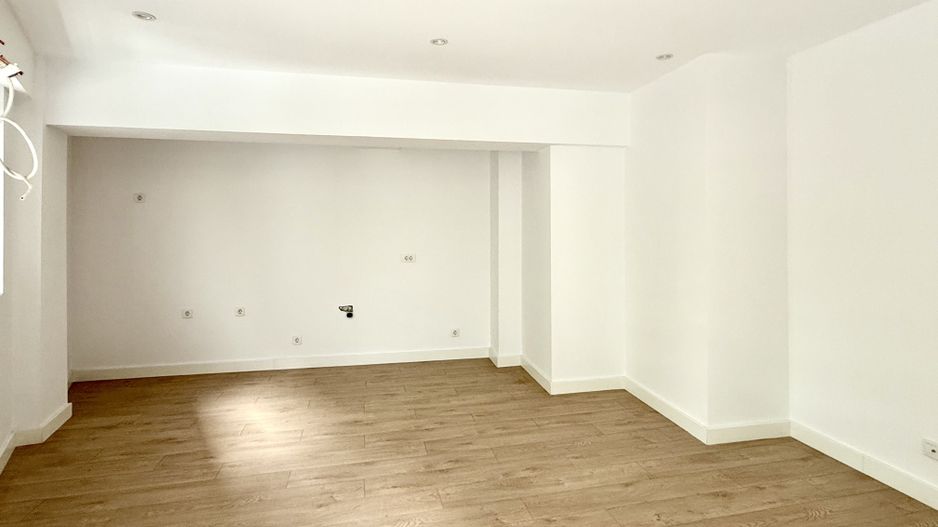 Apartament 2 camere, zona Aviatiei-Aerogării, bloc nou, etaj 1 - Poză 3