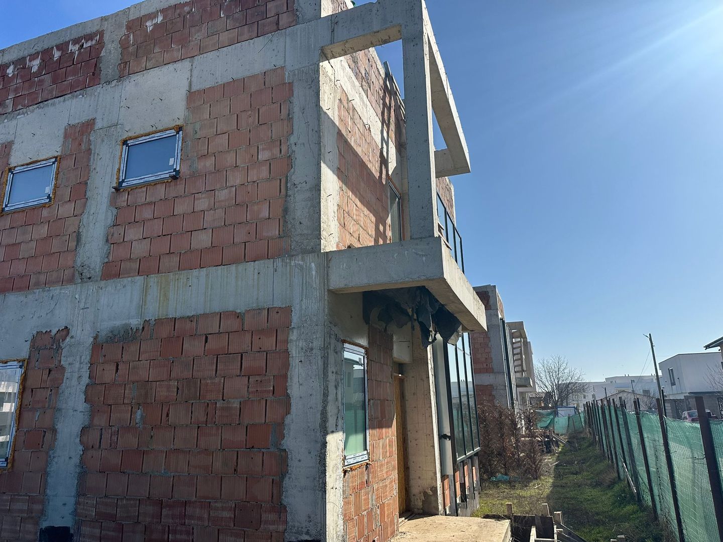 Proiect rezidențial 18 vile Tunari (stadiu avansat) - Poză 18