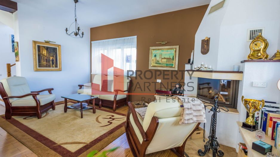 Vilă in Bran cu teren de 28.000 mp și priveliște spectaculoasa - Poză 8