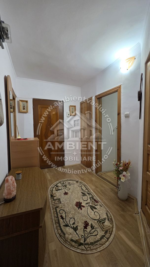Apartament cu 2 camere, mobilat și utilat, cu GARAJ, VASLUI - zona AUROCOR GARĂ; - Poză 5