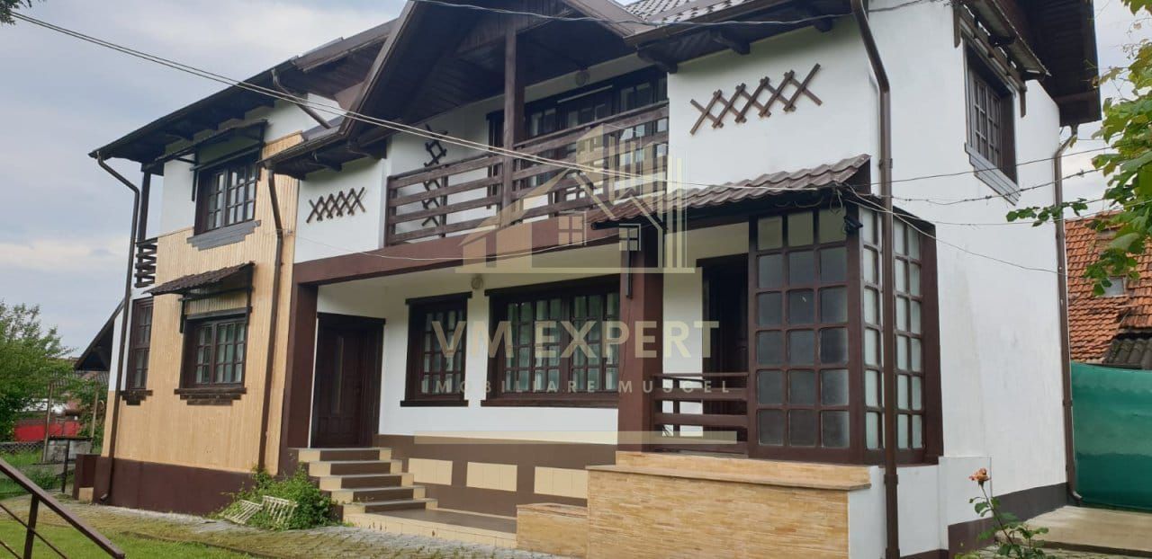 VILA  7 CAMERE, TEREN 5000 MP, GODENI, ARGES - Poză 1