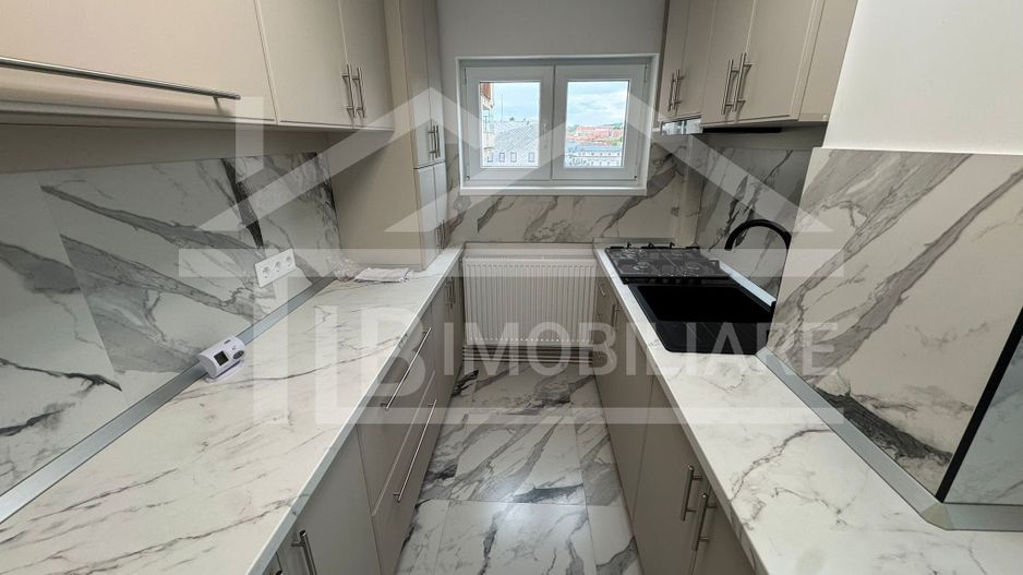 Apartament cu 2 camere, 50mp, decomandat, Zona Centrala - Poză 2