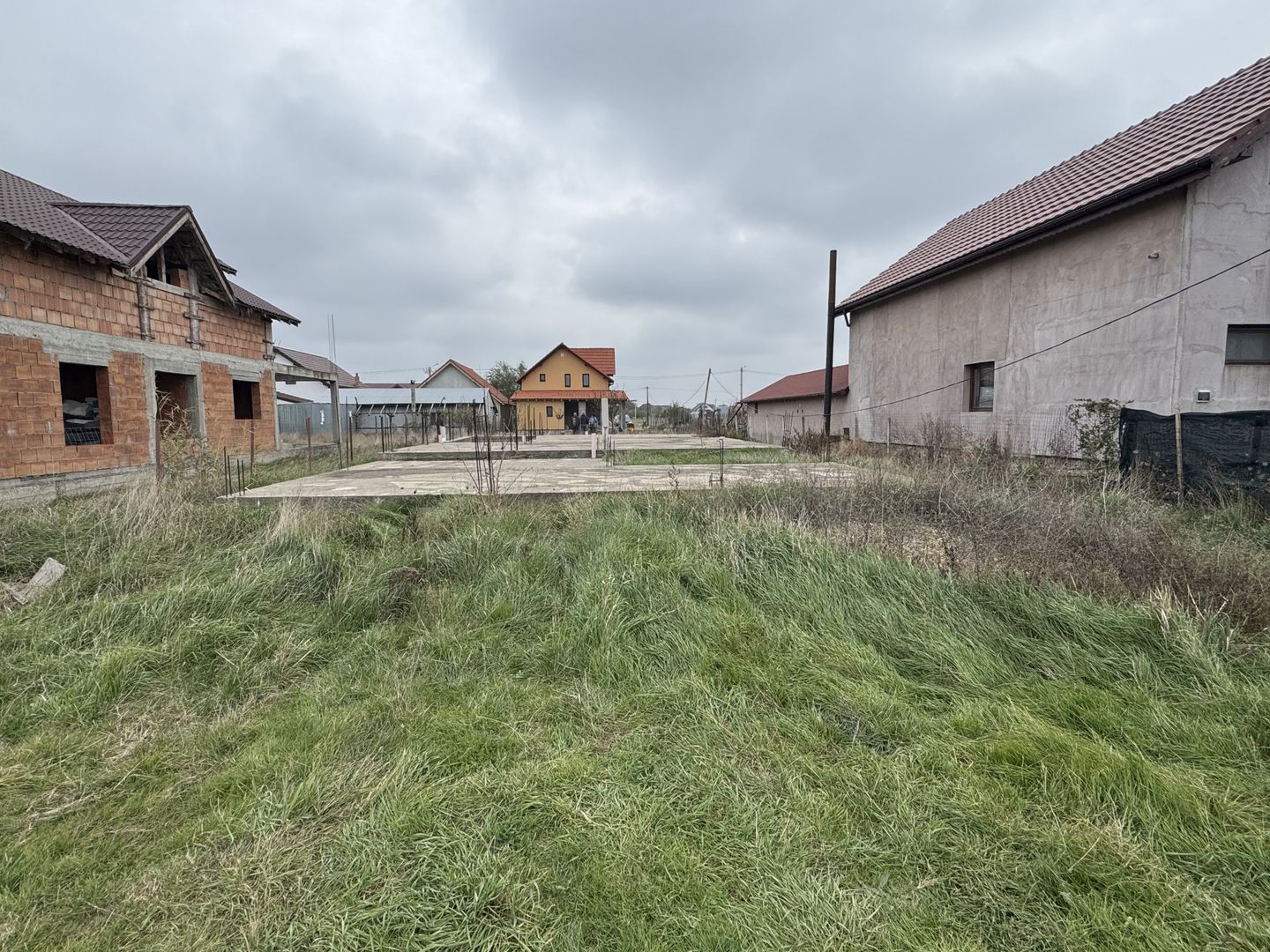 Teren Intravilan Becicherecu Mic Cu Proiect Si Autorizatie,Fundatie Finalizata - Poză 1