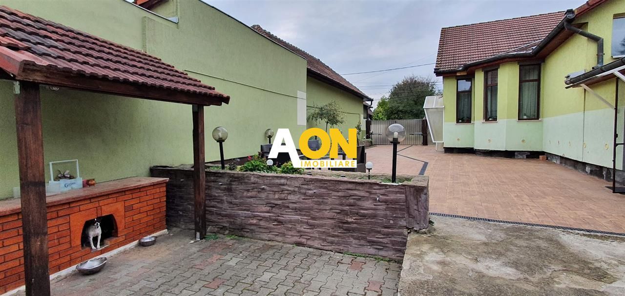 Casa 5 camere cu garaj 1043 mp teren zona Maieri - Poză 2