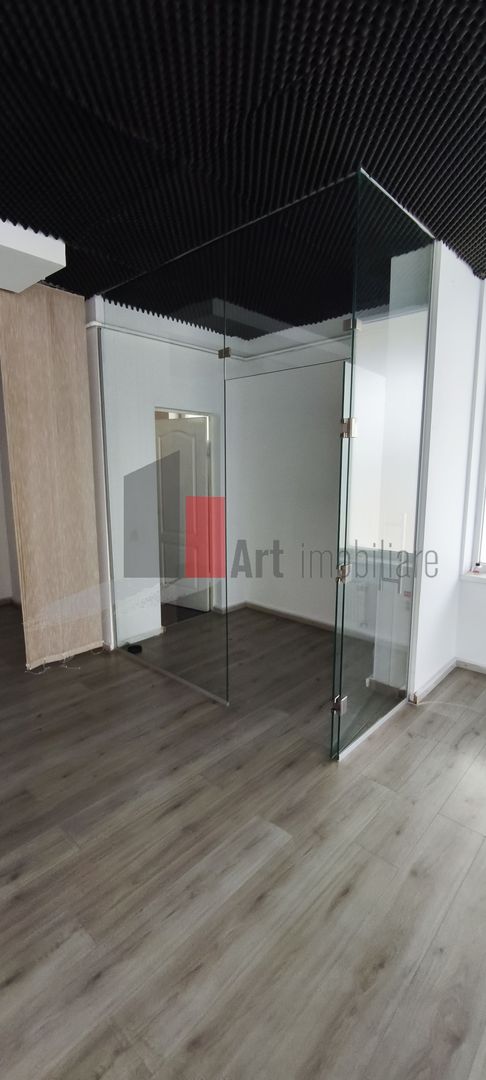 Spatiu comercial 2 etaje stradal, compartimentat - Poză 7