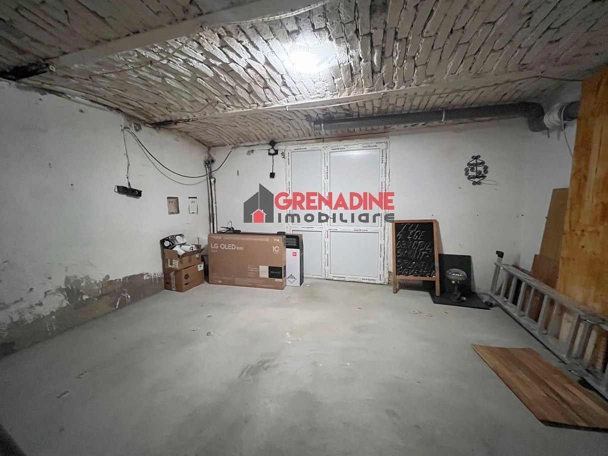 Spatiu Comercial cu Vad Pietonal si Stradal - Central -  Strada Lunga - Cod 5310 - Poză 9