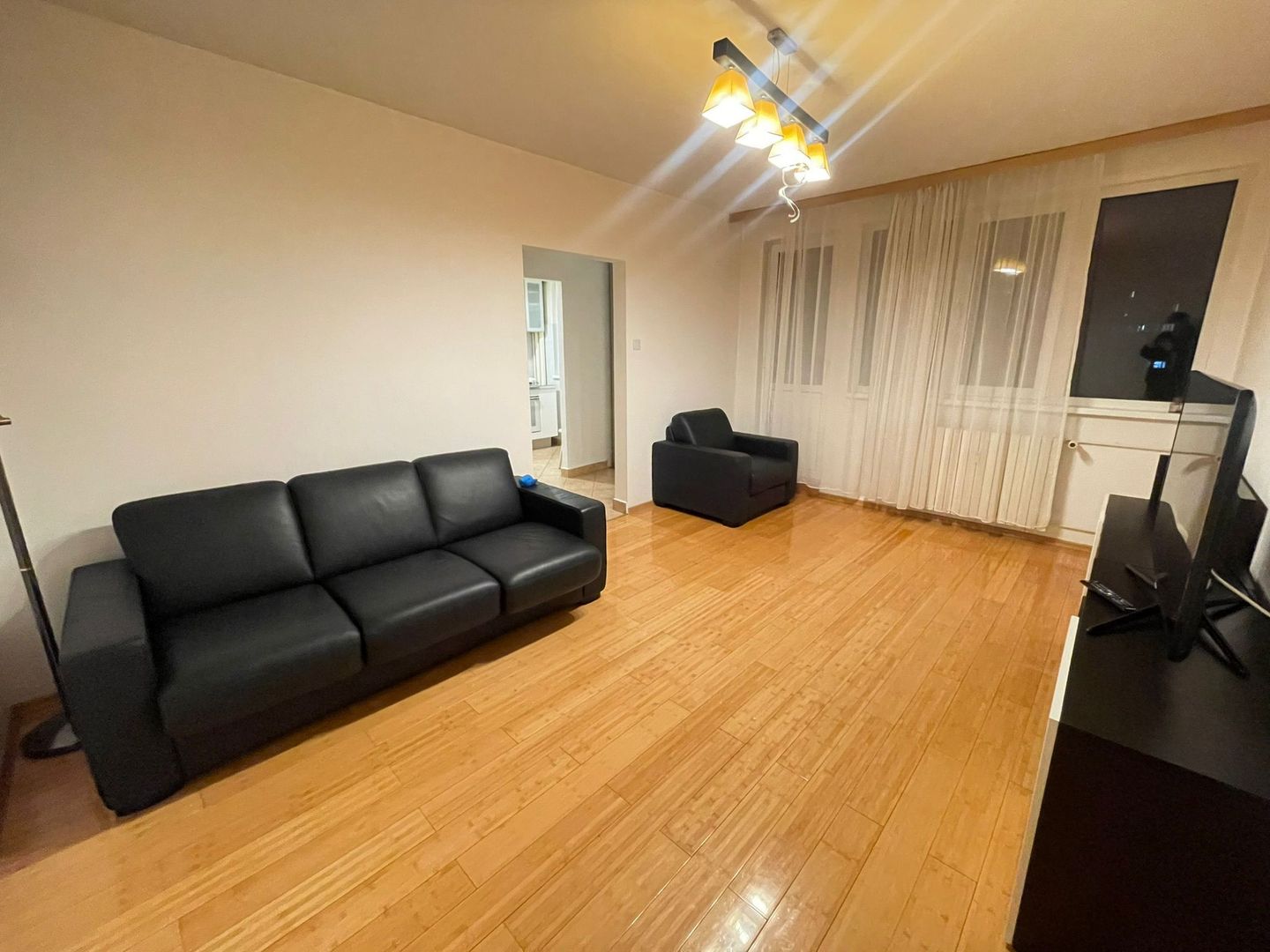 APARTAMENT SUPERB 1 MAI | METROU - Poză 1