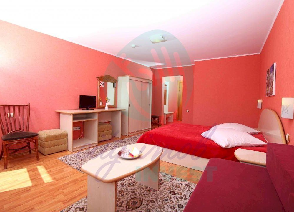 Vila cu 24 de camere cu priveliste superba ideal investitie in PREDEAL - Poză 3