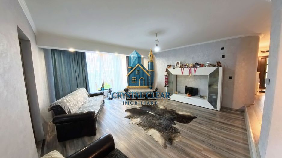 Casă 4 dormitoare și teren de 857 mp - zona Sântana de Mureș - Poză 4