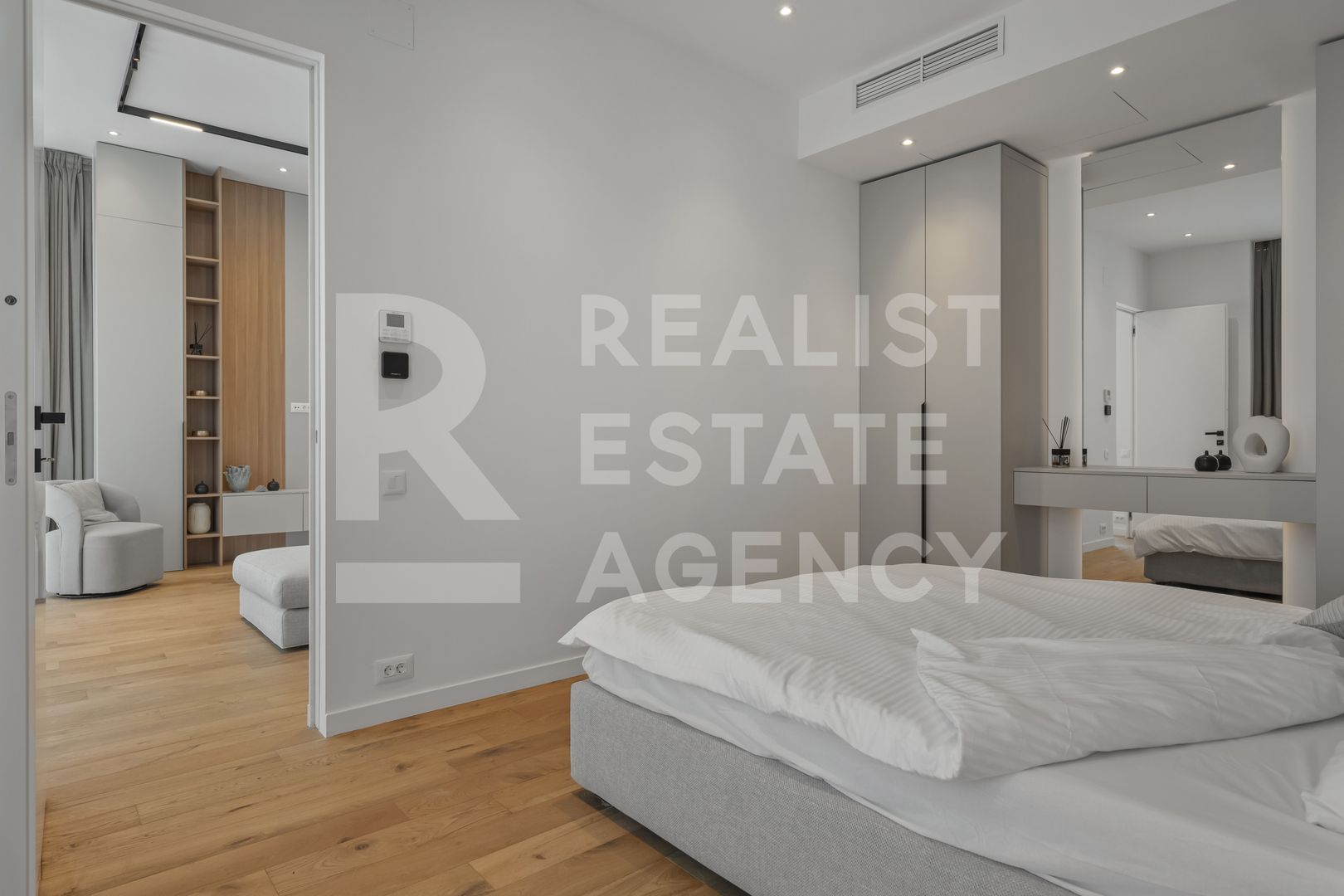 Penthouse Mobilat cu vedere panoramică, 4 camere, One Cotroceni Park - Poză 21