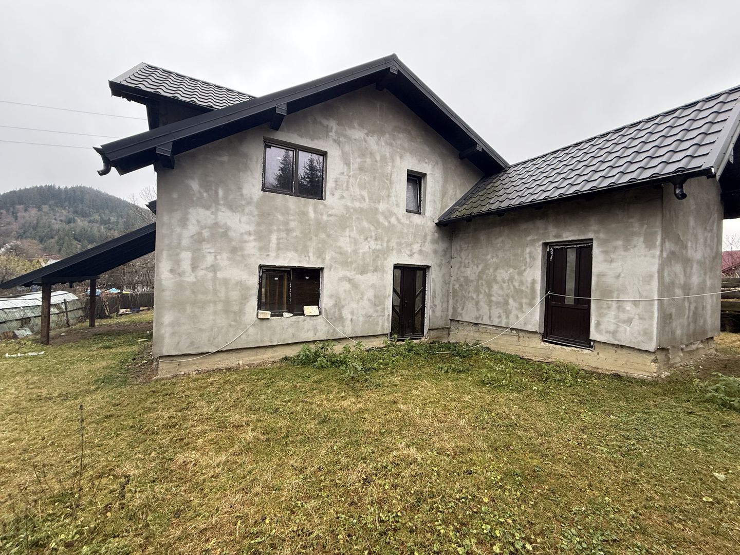 Casa Sucevița | 4.000 mp teren | Zonă liniștită - Poză 2