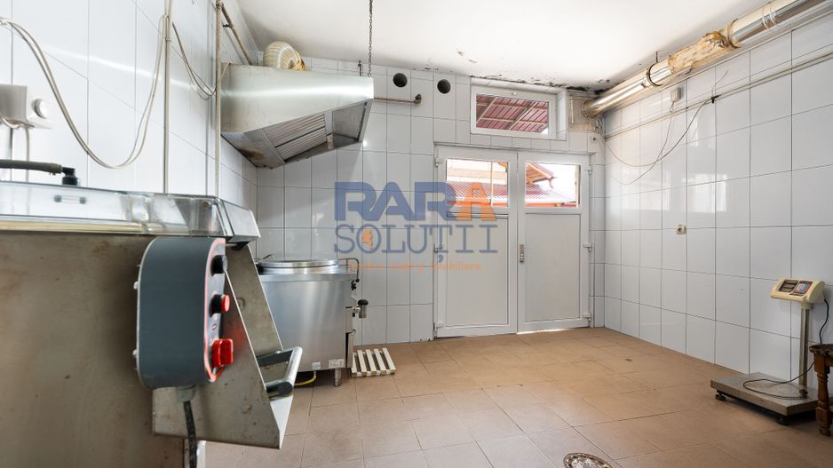 Spațiu de producție cu dotări complete: brutărie, patiserie și magazin - Poză 13