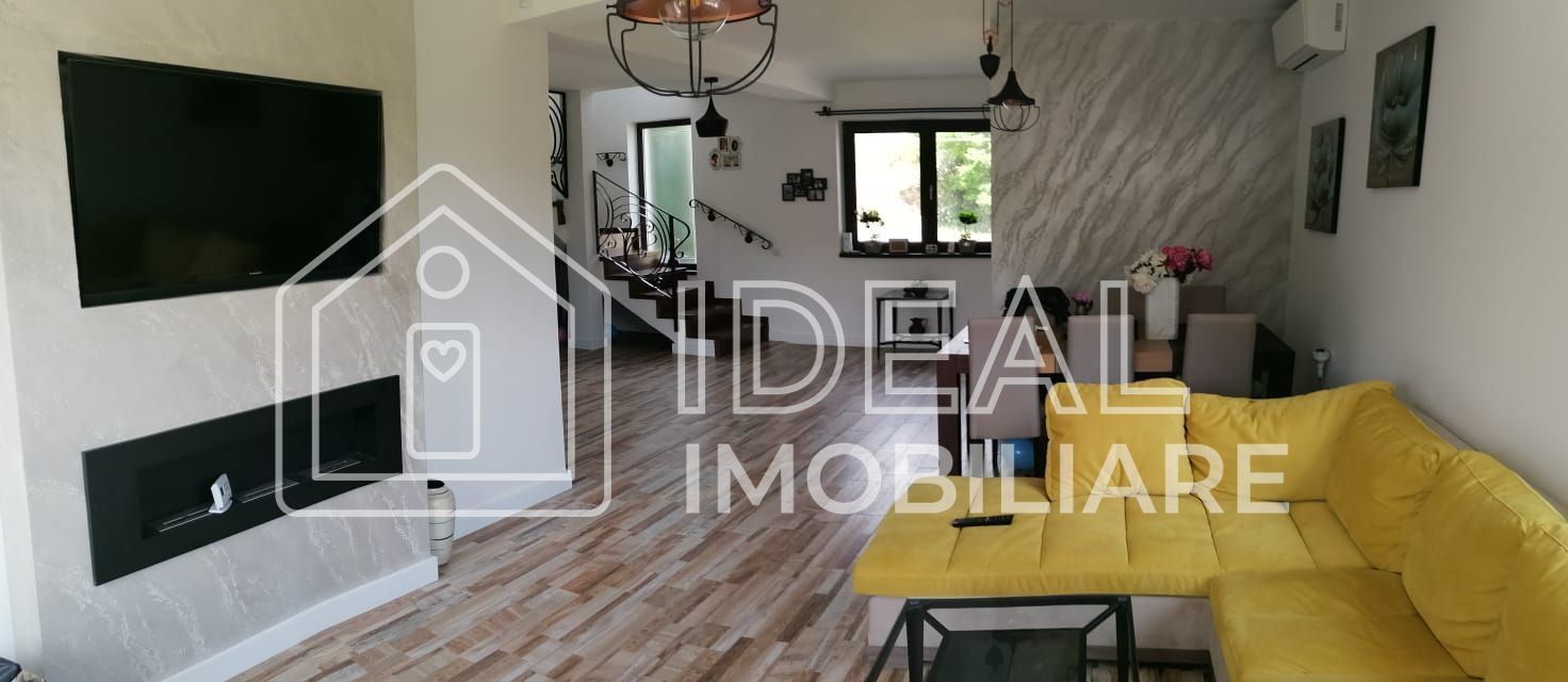 Casa moderna cu 4 camere, La  CHEIE in Poplaca - Poză 1