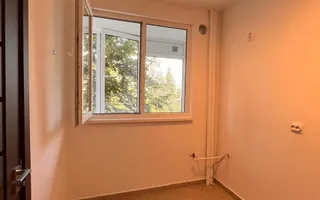 Apartament cu doua camere semidecomandat, piata Domenii - Poză 13