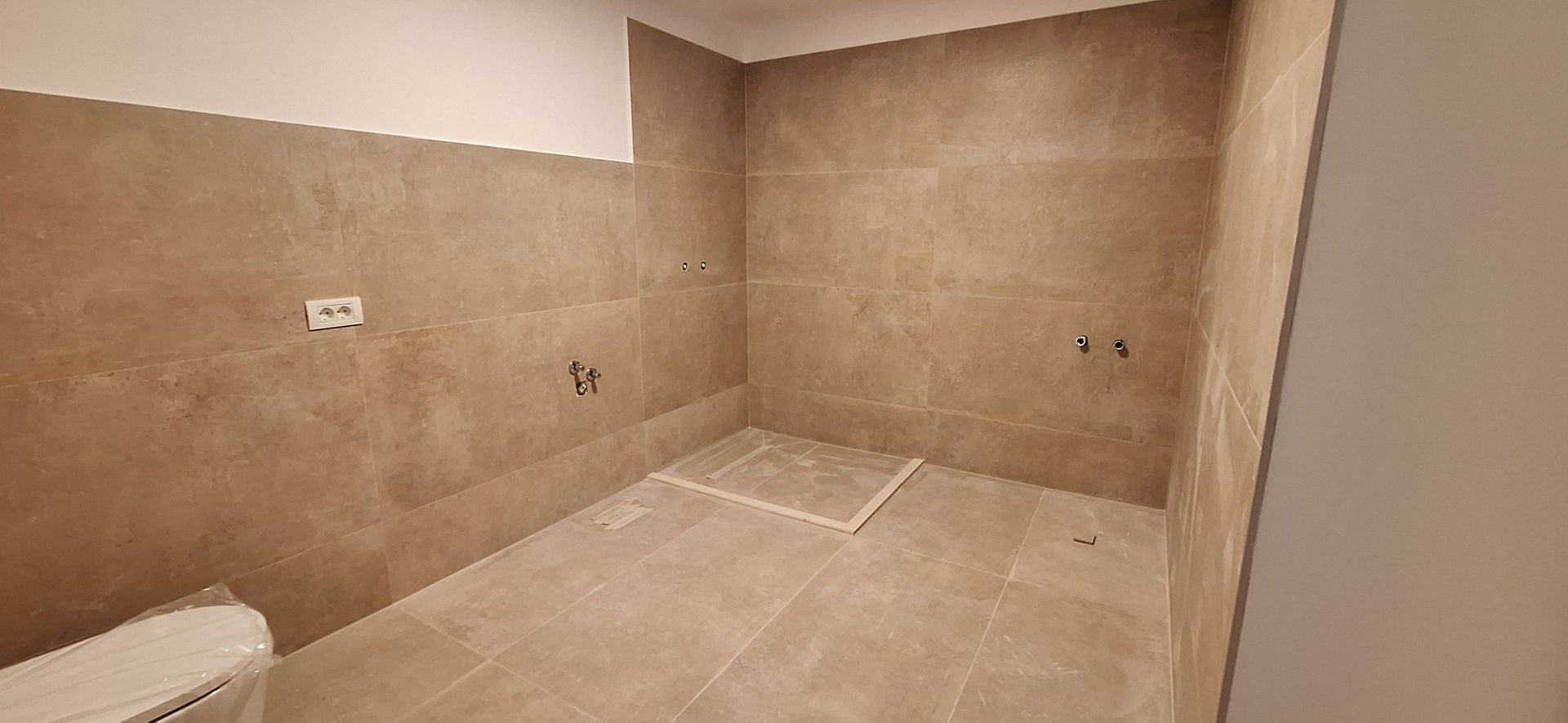 Apartament cu 3 camere, terasa 7.3mp - Kaufland Dumbravita - Poză 7