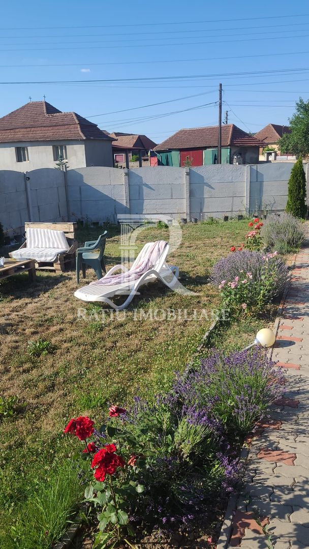 Casa cu 3 camere + garaj si grădină | Picleu | Bihor - Poză 3