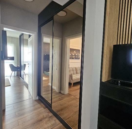 Apartament cu 3 camere la cheie - Poză 9