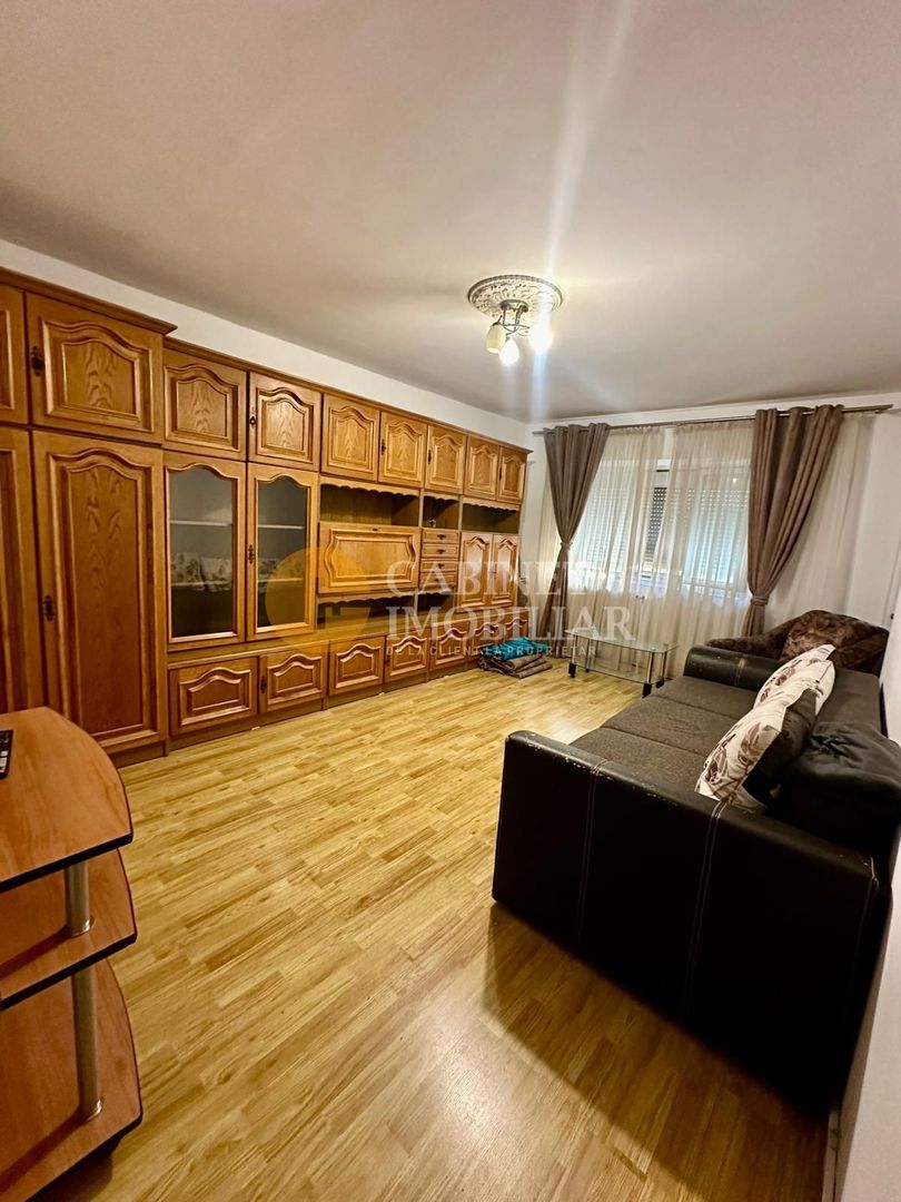 Nicolina- Etaj 3 - 2 Camere Decomandat Bloc 1986 - Poză 2