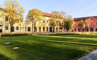 Vand apartament la parter in zona ultracentrala Satu Mare - Poză 1