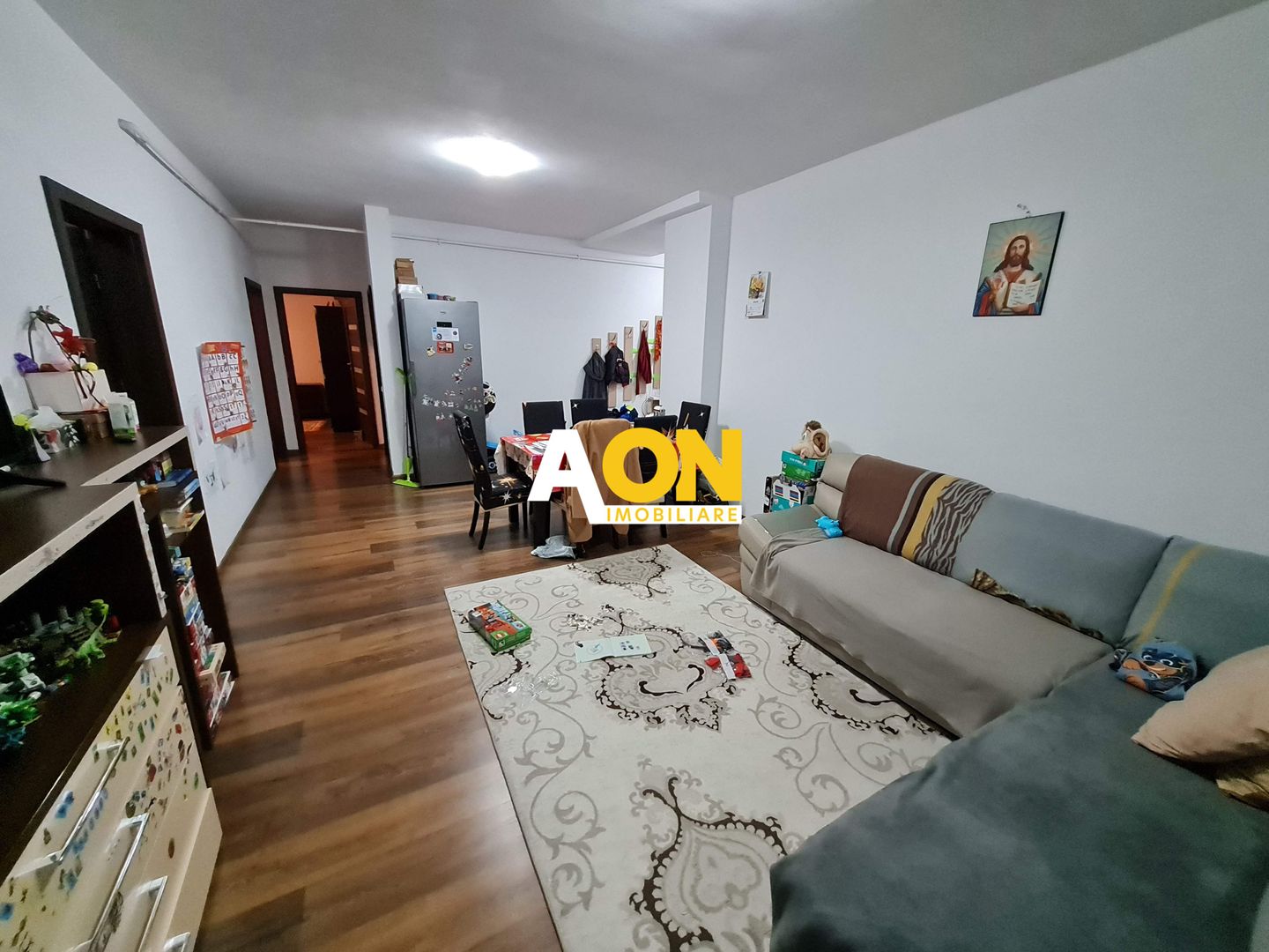 Apartament 3 Camere, 83 mp, Decomandat, Cu Garaj la Subsol - Poză 1