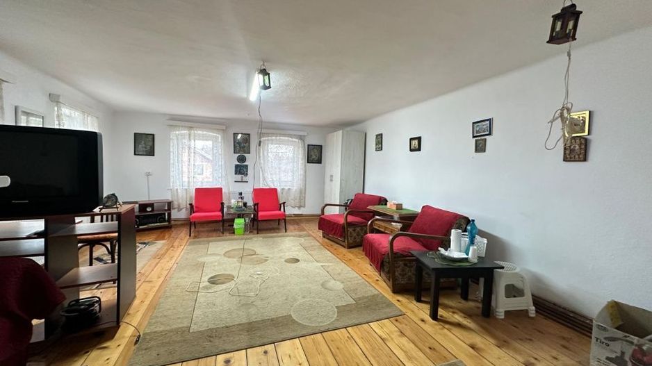Casa individuala cu teren generos – 8.356 mp – Tichindeal, jud. Sibiu - Poză 6
