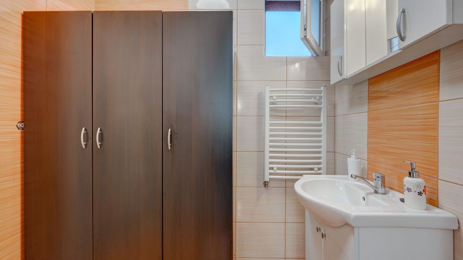 SI CASA SI AFACERE totul sub același acoperiș in Sector 5 ! - Poză 13