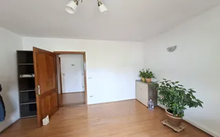 Spatiu birouri casa individuala curte proprie 9 birouri Selimbar - Poză 14